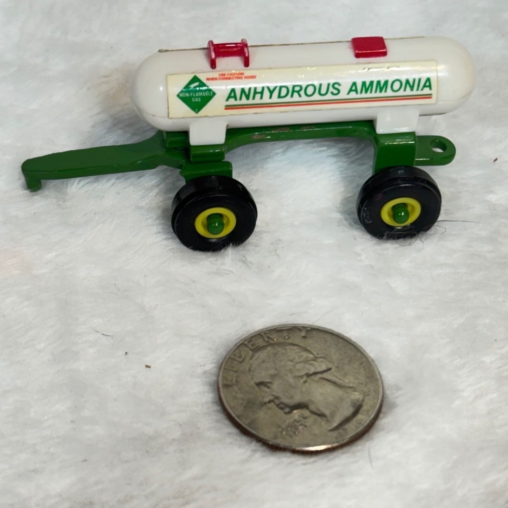 Ertl Anhydrous Ammonia Tank Trailer 1:64 Green White Diecast Farm Toy‎ 0286Q00